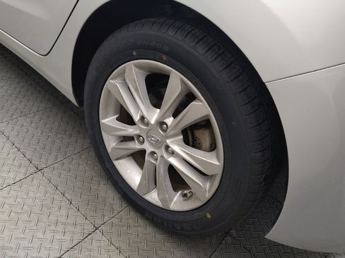 Used 2014 Hyundai Elantra GT FWD image 31