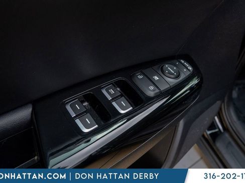 Used 2021 Kia Sportage EX FWD image 16