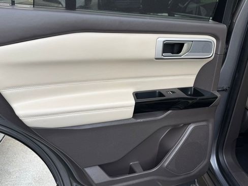 Used 2021 Ford Explorer Platinum w/ Equipment Group 601A image 25