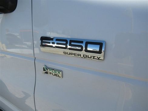 Used 2016 Ford E-350 and Econoline 350 Super Duty image 27
