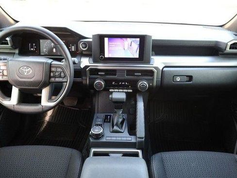 Used 2025 Toyota 4Runner SR5 AWD/4WD image 22