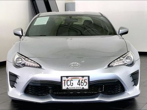 Used 2017 Toyota 86 RWD image 3