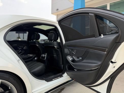 Used 2015 Mercedes-Benz S 63 AMG 4MATIC Sedan image 37