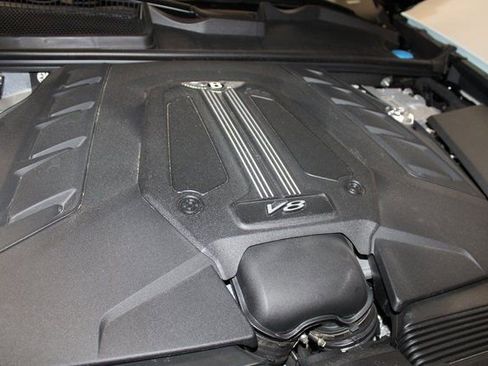 Used 2023 Bentley Bentayga Extended Wheelbase image 47