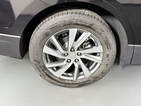 Used 2023 Chevrolet Equinox Premier FWD image 33
