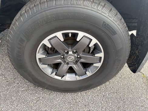 Used 2015 Nissan Frontier PRO-4X AWD/4WD image 15