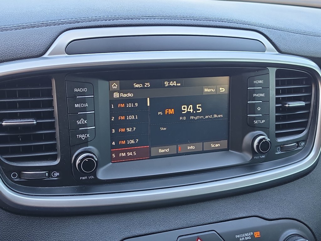 Used 2019 Kia Sorento S FWD image 24