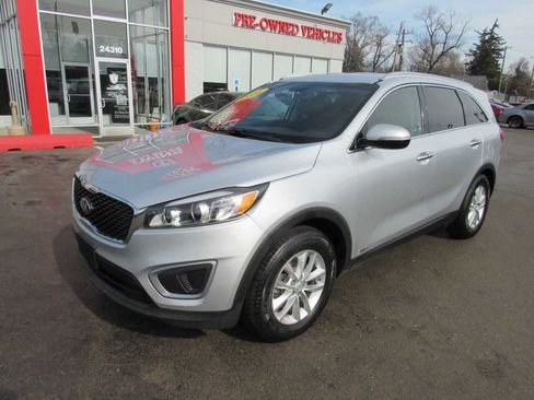Used 2016 Kia Sorento LX w/ LX Convenience Package image 1