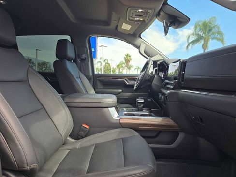 Used 2024 Chevrolet Silverado 1500 LT Trail Boss w/ Convenience Package II image 11