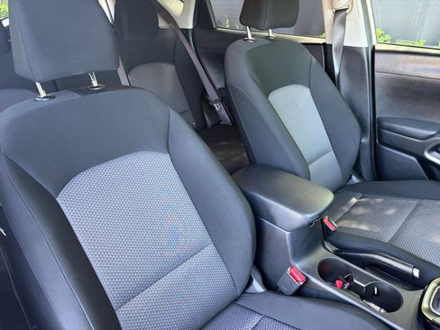 Used 2025 Kia Soul LX w/ LX Technology Package FWD image 34