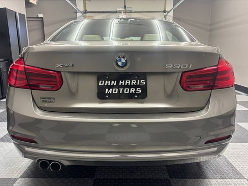 Used 2018 BMW 330i xDrive Sedan AWD/4WD image 9