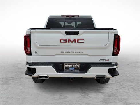 Used 2022 GMC Sierra 1500 AT4 w/ AT4 Premium Package image 9