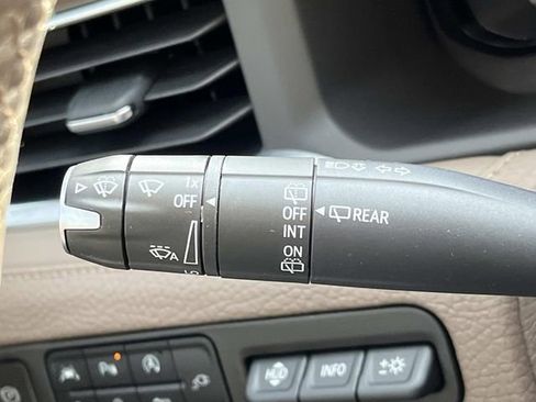 Used 2022 GMC Yukon Denali AWD/4WD image 47