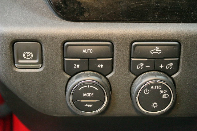 Certified 2023 Chevrolet Silverado 1500 LT AWD/4WD image 18