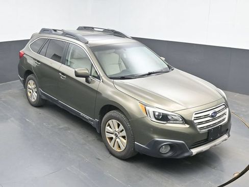 Used 2015 Subaru Outback 2.5i Premium AWD/4WD image 13