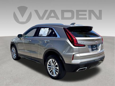 Used 2025 Cadillac XT4 Premium Luxury FWD image 23