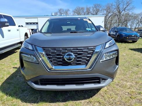 Used 2021 Nissan Rogue SV AWD/4WD image 2