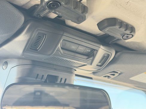 Used 2025 Jeep Wrangler Unlimited Sahara image 30