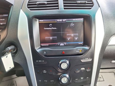 Used 2014 Ford Explorer XLT w/ Equipment Group 202A image 19