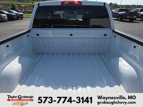 Used 2018 Chevrolet Silverado 1500 LT w/ All Star Edition AWD/4WD image 8