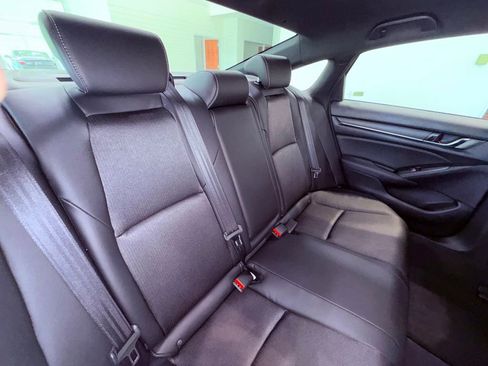 Used 2022 Honda Accord Sport image 10