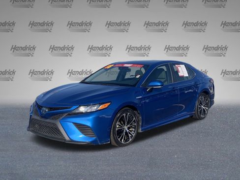 Used 2018 Toyota Camry SE image 5