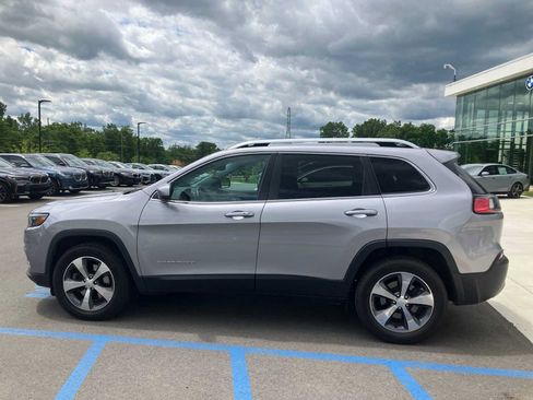 Used 2019 Jeep Cherokee Limited AWD/4WD image 11
