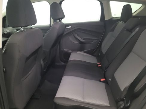 Used 2017 Ford Escape SE w/ Equipment Group 201A AWD/4WD image 18