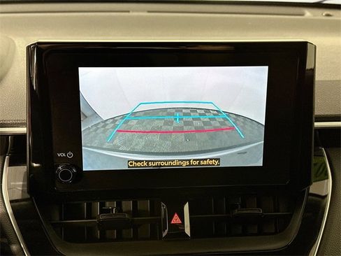Used 2024 Toyota Corolla Cross LE image 12
