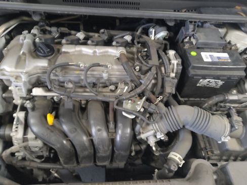 Used 2022 Toyota Corolla LE FWD image 30