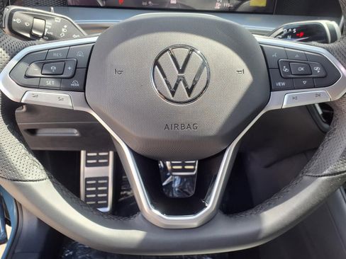 New 2026 Volkswagen Tiguan SE R-Line FWD image 14
