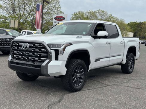 Used 2025 Toyota Tundra Platinum AWD/4WD image 1