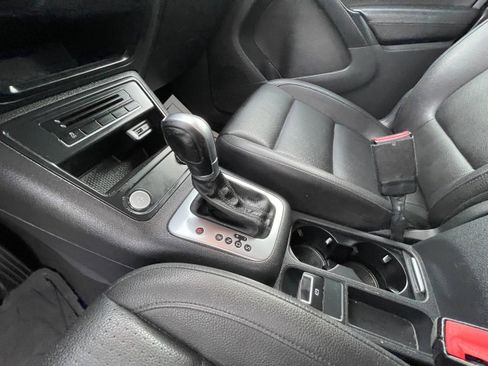 Used 2016 Volkswagen Tiguan S image 17