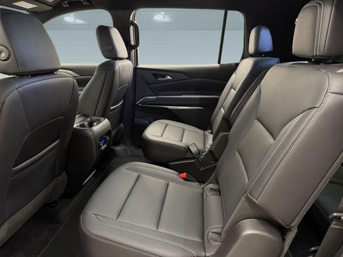 Used 2026 Chevrolet Traverse LT AWD/4WD image 19