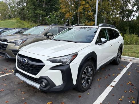 Certified 2023 Subaru Outback Touring XT AWD/4WD image 3
