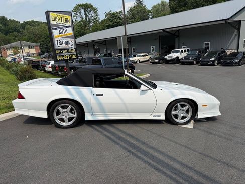 Used 1991 Chevrolet Camaro Z28 RWD image 8