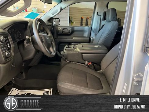 Used 2020 Chevrolet Silverado 1500 Custom Trail Boss w/ Custom Convenience Package AWD/4WD image 17