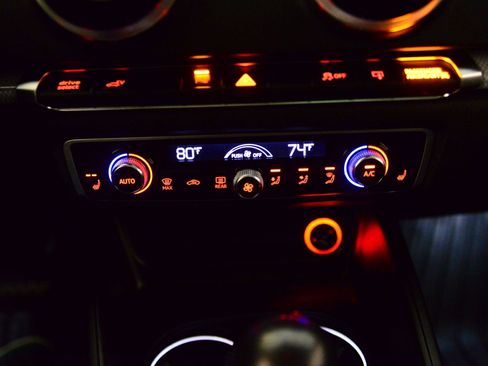 Used 2016 Audi A3 e-tron Premium Plus w/ Premium Plus Package image 14