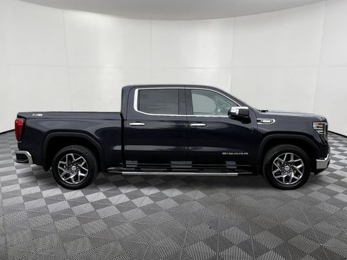 Used 2022 GMC Sierra 1500 SLT w/ SLT Premium Plus Package AWD/4WD image 7