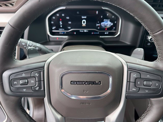 Used 2023 GMC Sierra 1500 Denali w/ Technology Package AWD/4WD image 33