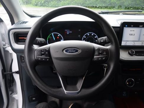 Used 2024 Ford Maverick XLT FWD image 4