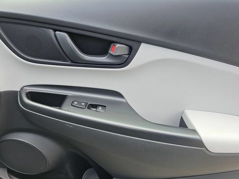 Certified 2023 Hyundai Kona SEL FWD image 9