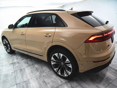 Used 2024 Audi Q8 Premium Plus w/ Premium Plus Package AWD/4WD image 4