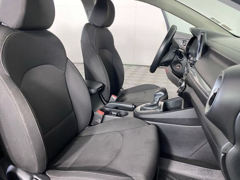 Used 2019 Kia Forte LXS FWD image 15