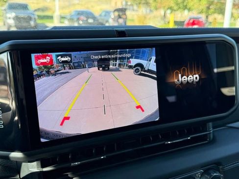 New 2025 Jeep Wrangler Unlimited Rubicon w/ Steel Bumper Group image 19