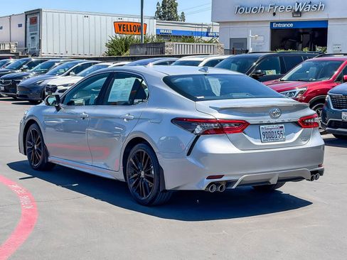 Used 2023 Toyota Camry XSE FWD image 2