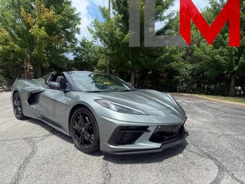 Used 2022 Chevrolet Corvette Stingray Convertible w/ Z51 Performance Package RWD image 1