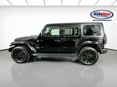 Used 2023 Jeep Wrangler Unlimited Sahara w/ Cold Weather Group AWD/4WD image 9