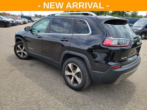 Used 2019 Jeep Cherokee Limited AWD/4WD image 5