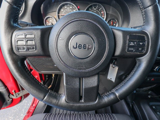 Used 2011 Jeep Wrangler Unlimited Sahara w/ Dual Top Group AWD/4WD image 16